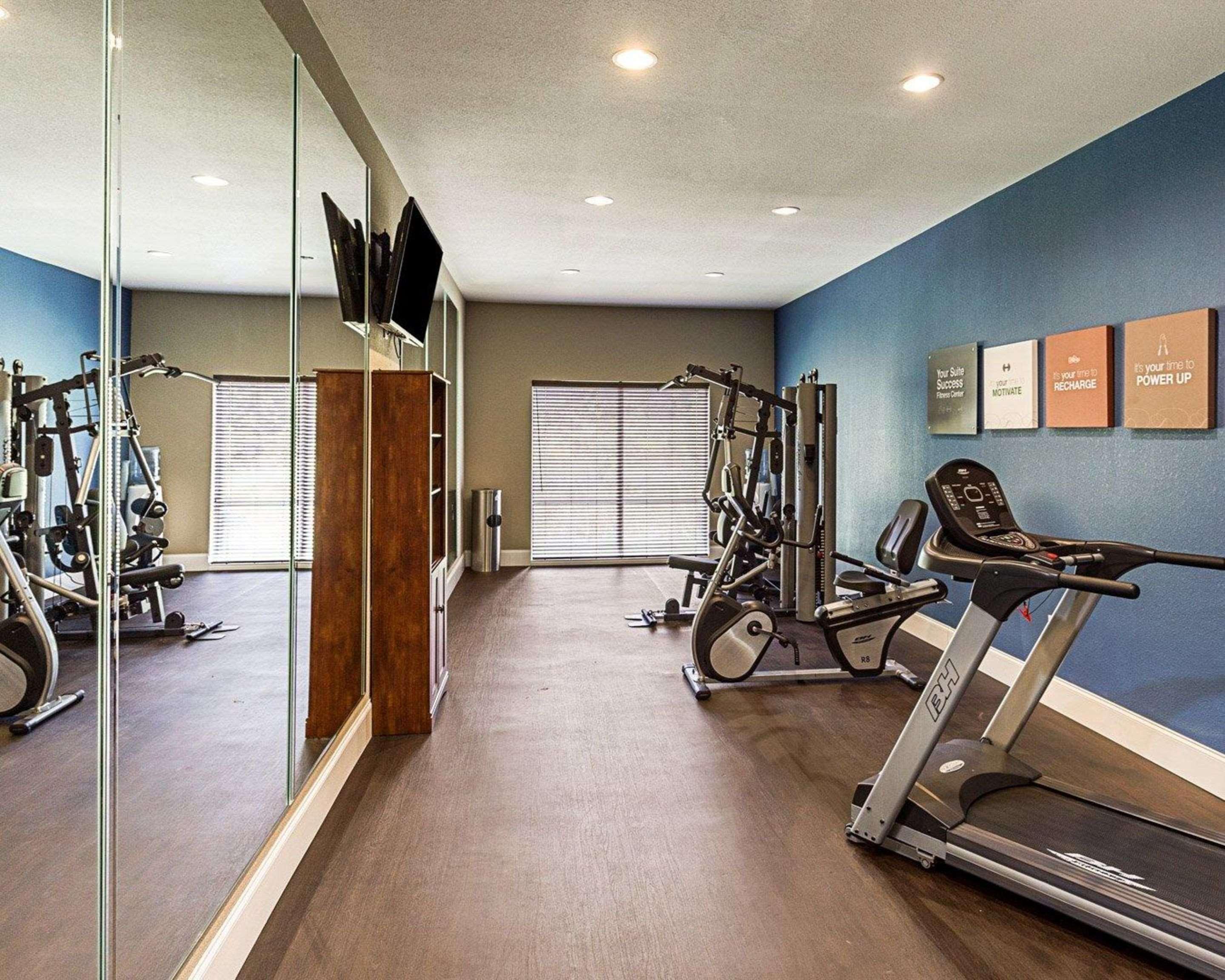גונזלס Comfort Suites Near Tanger Outlet Mall מראה חיצוני תמונה