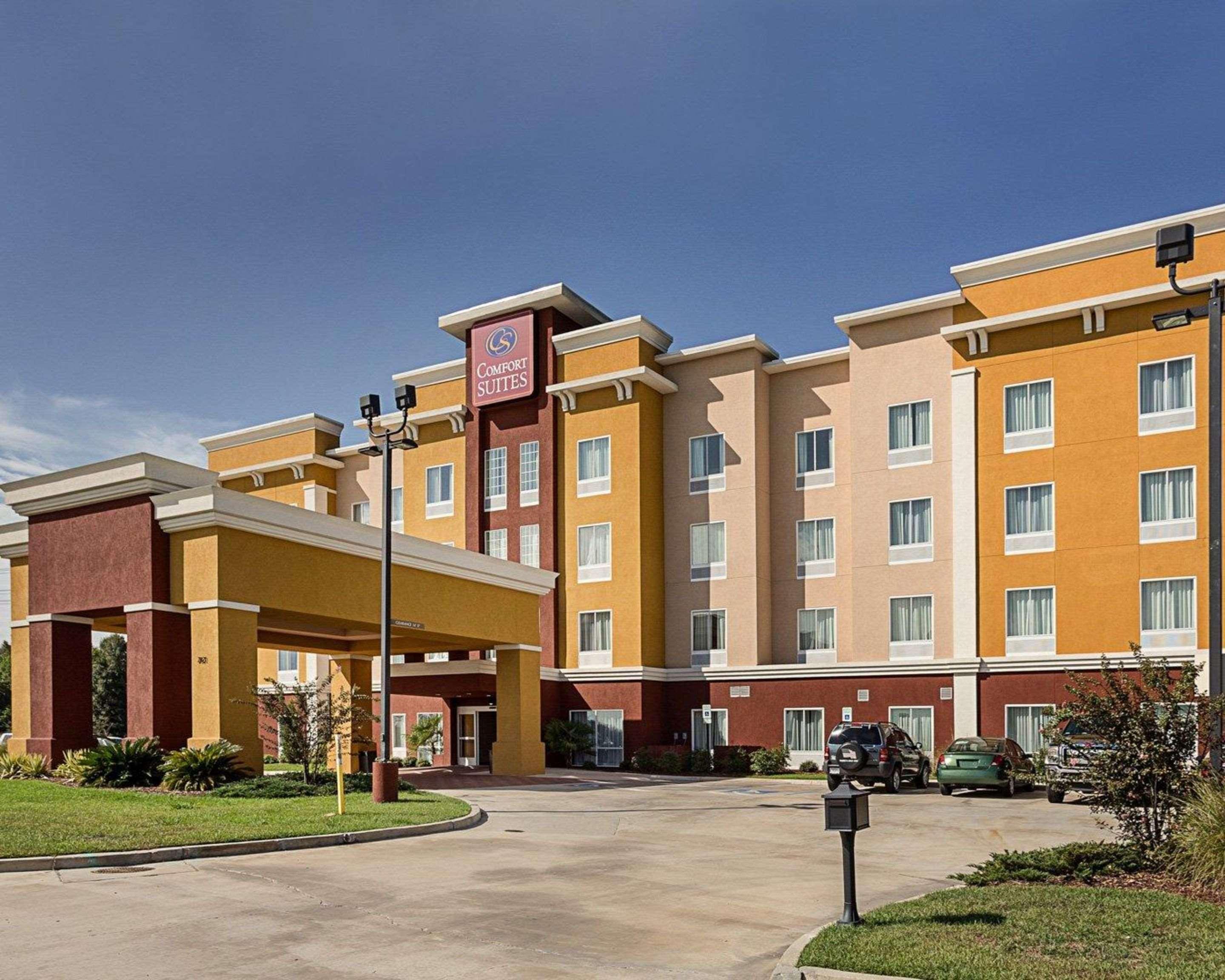 גונזלס Comfort Suites Near Tanger Outlet Mall מראה חיצוני תמונה