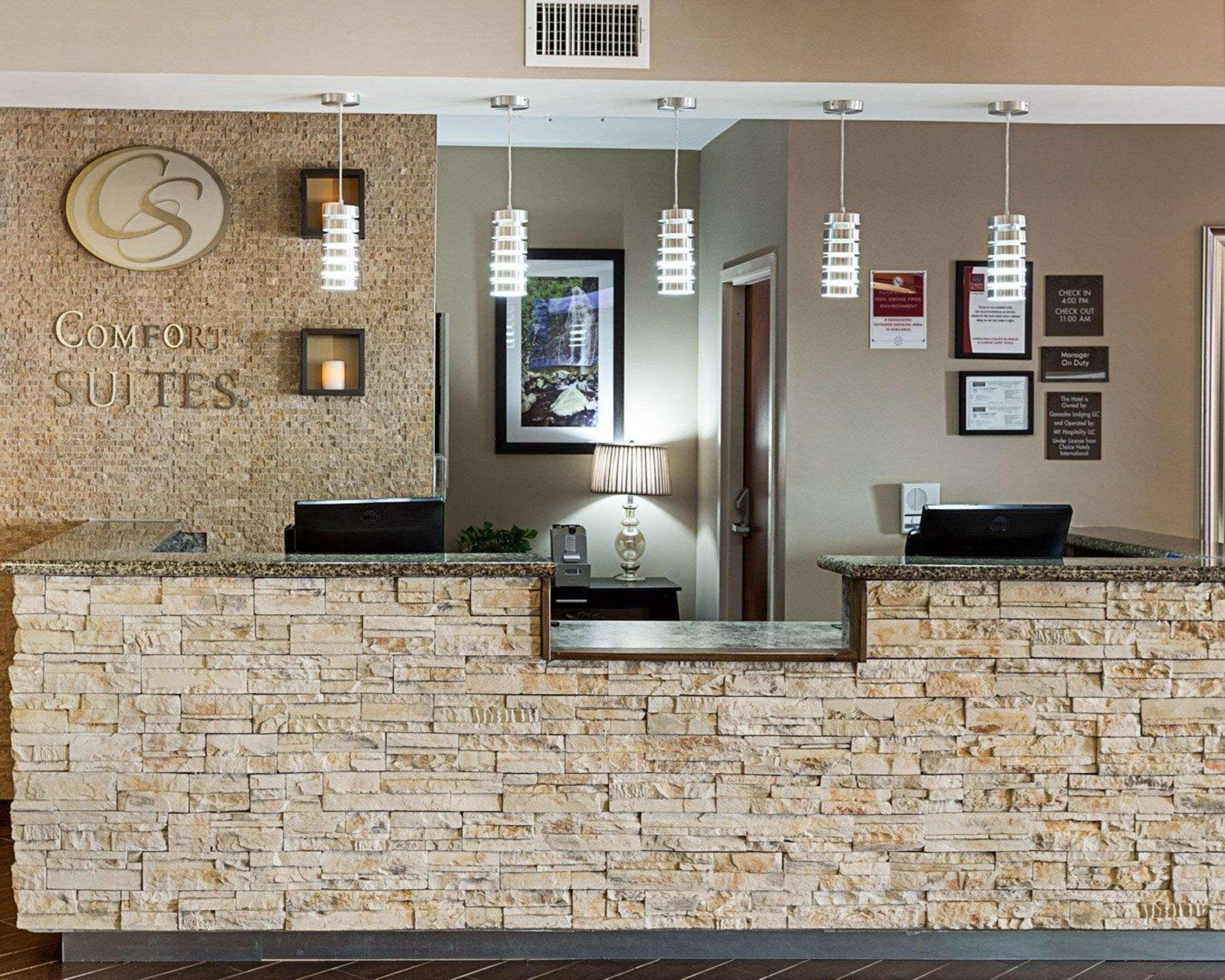 גונזלס Comfort Suites Near Tanger Outlet Mall מראה חיצוני תמונה