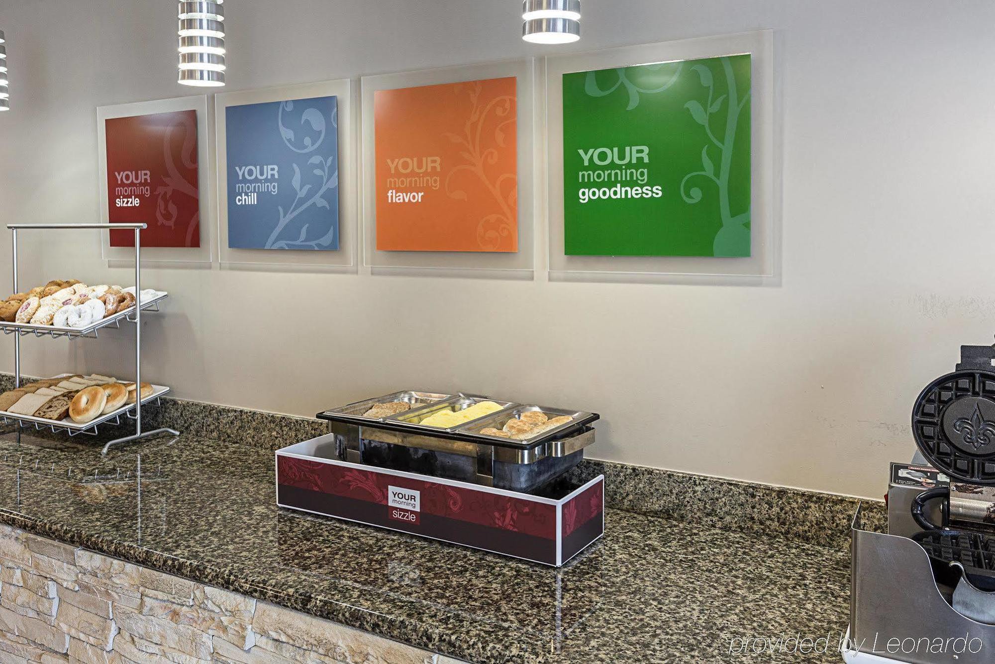 גונזלס Comfort Suites Near Tanger Outlet Mall מראה חיצוני תמונה